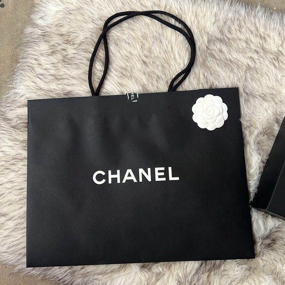 CHANEL Empty box - Picture 1 of 7
